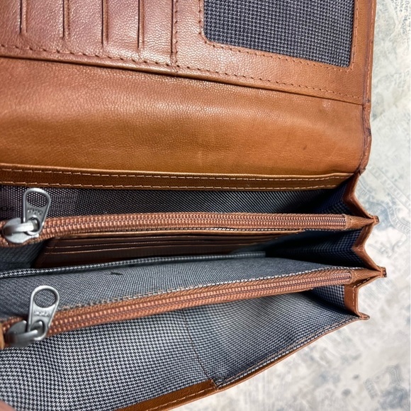 Spikes And Sparrow brown Leather Accordion card wallet with outer pockets - Picture 12 of 13